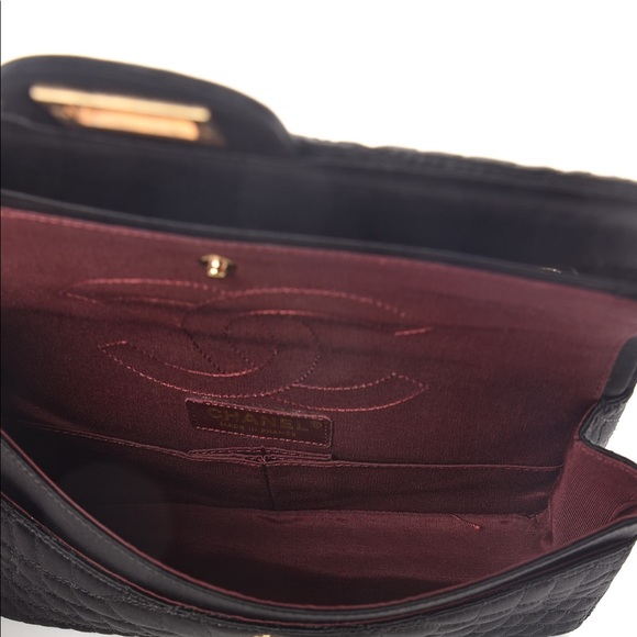 CHANEL Black Quilted Shoulder Bag with Gold Hardware - Picture 11 of 16